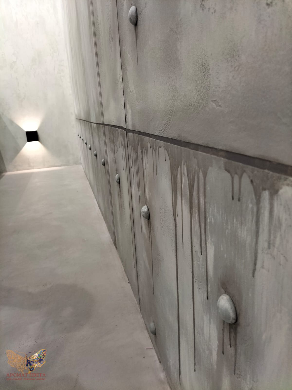 Декор стен в стиле лофт "старый бетон"